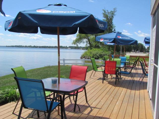 Lakeside Resort & Conference Center Хоутън Лейк Екстериор снимка